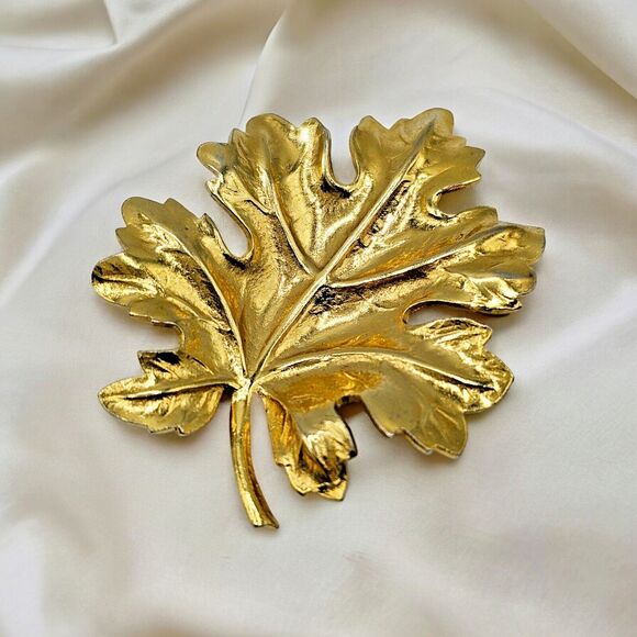 Austria Leaf Brooch Vintage Fall Gold Tone Monstera Estate Jewelry Pin - Picture 10 of 10